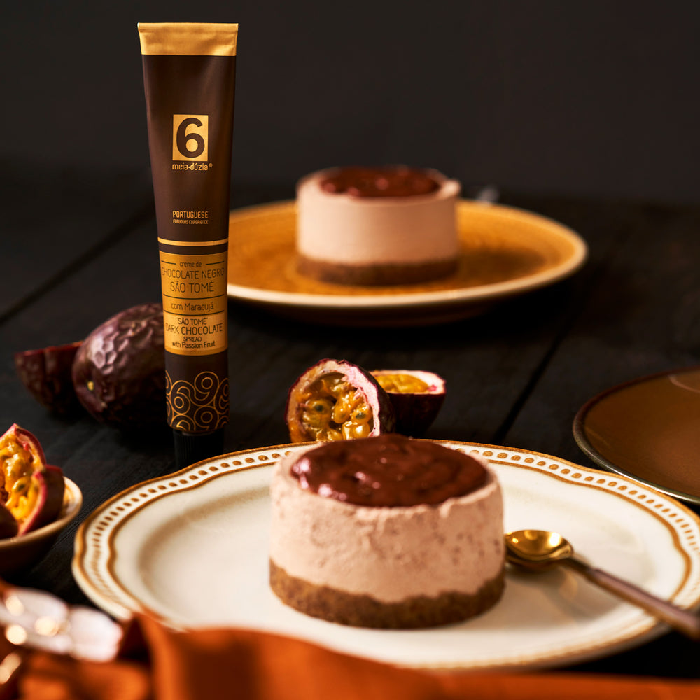 
                  
                    Experience Box No. 10 – Honey + Chocolate + Crackers | Christmas Edition
                  
                