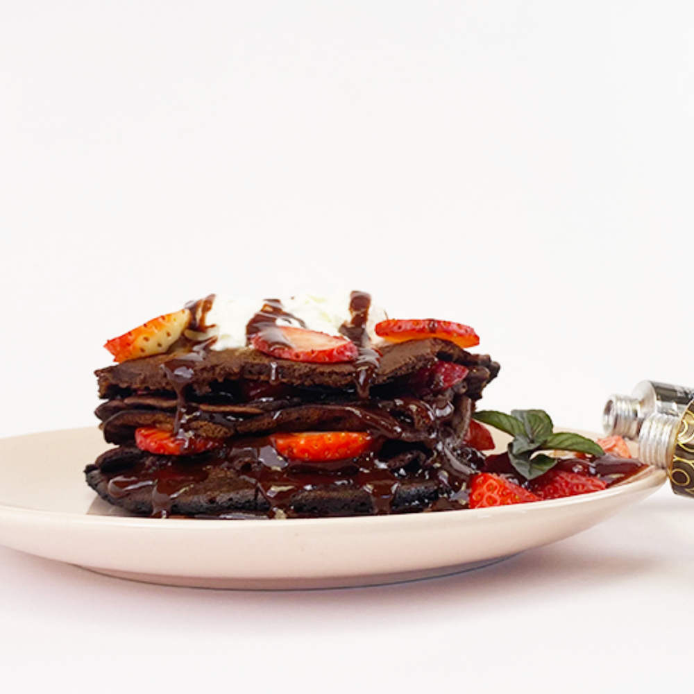 
                  
                    Panquecas de chocolate com morangos e Creme de Chocolate Negro São Tomé com Morango e Malagueta meia.dúzia® PACK 3 Amantes de Chocolate | Prenda Dia dos Namorados | São Valentim
                  
                