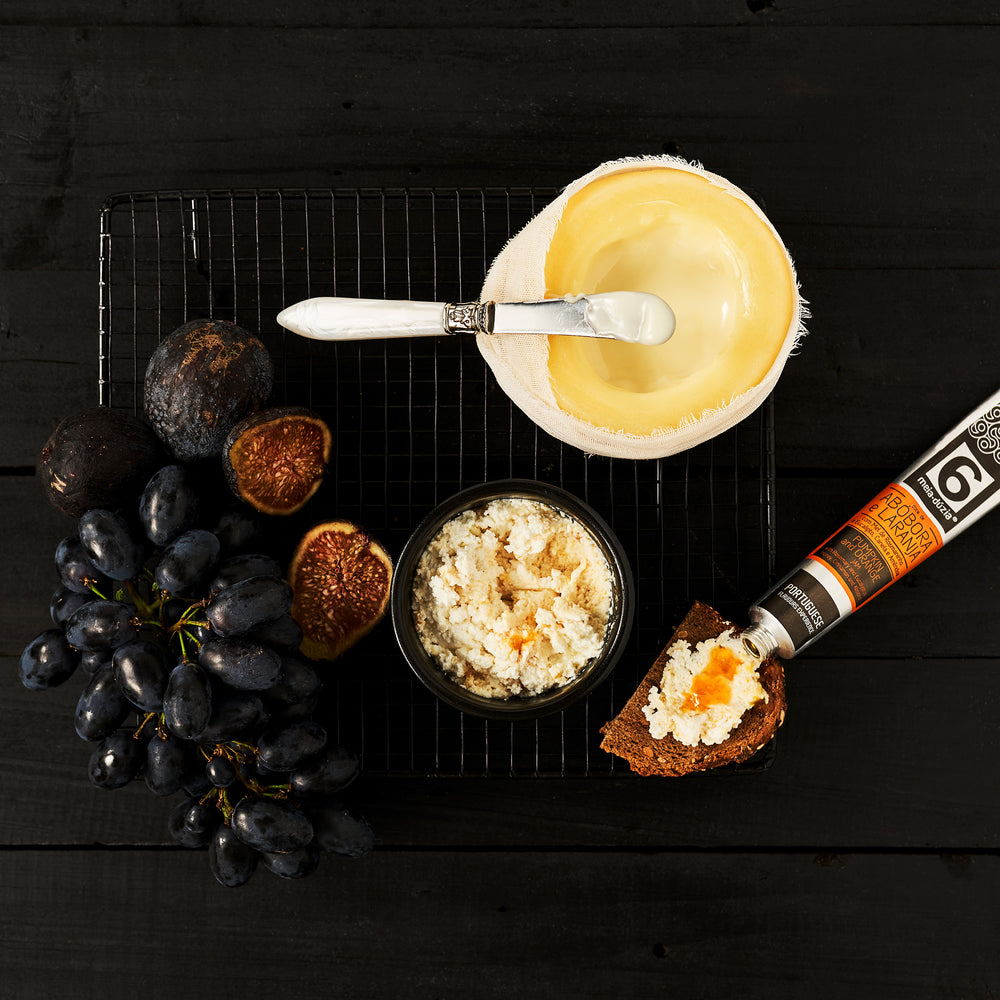 
                  
                    Gastronomic Box n.4: Cow Cheese + PACK 3 Jams Ideal for Cheese | Christmas Special
                  
                