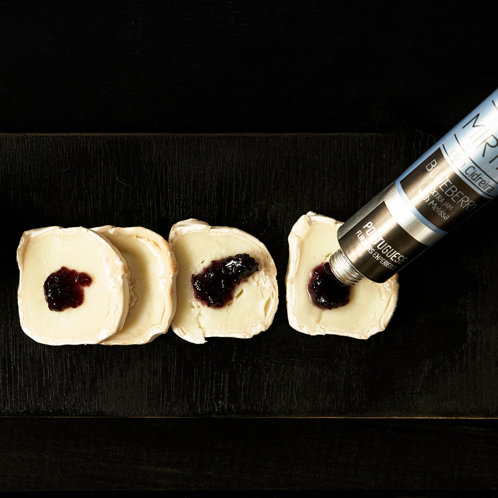 
                  
                    Gastronomic Box n.3: Goat Cheese + Blueberry Jam | Christmas Special
                  
                