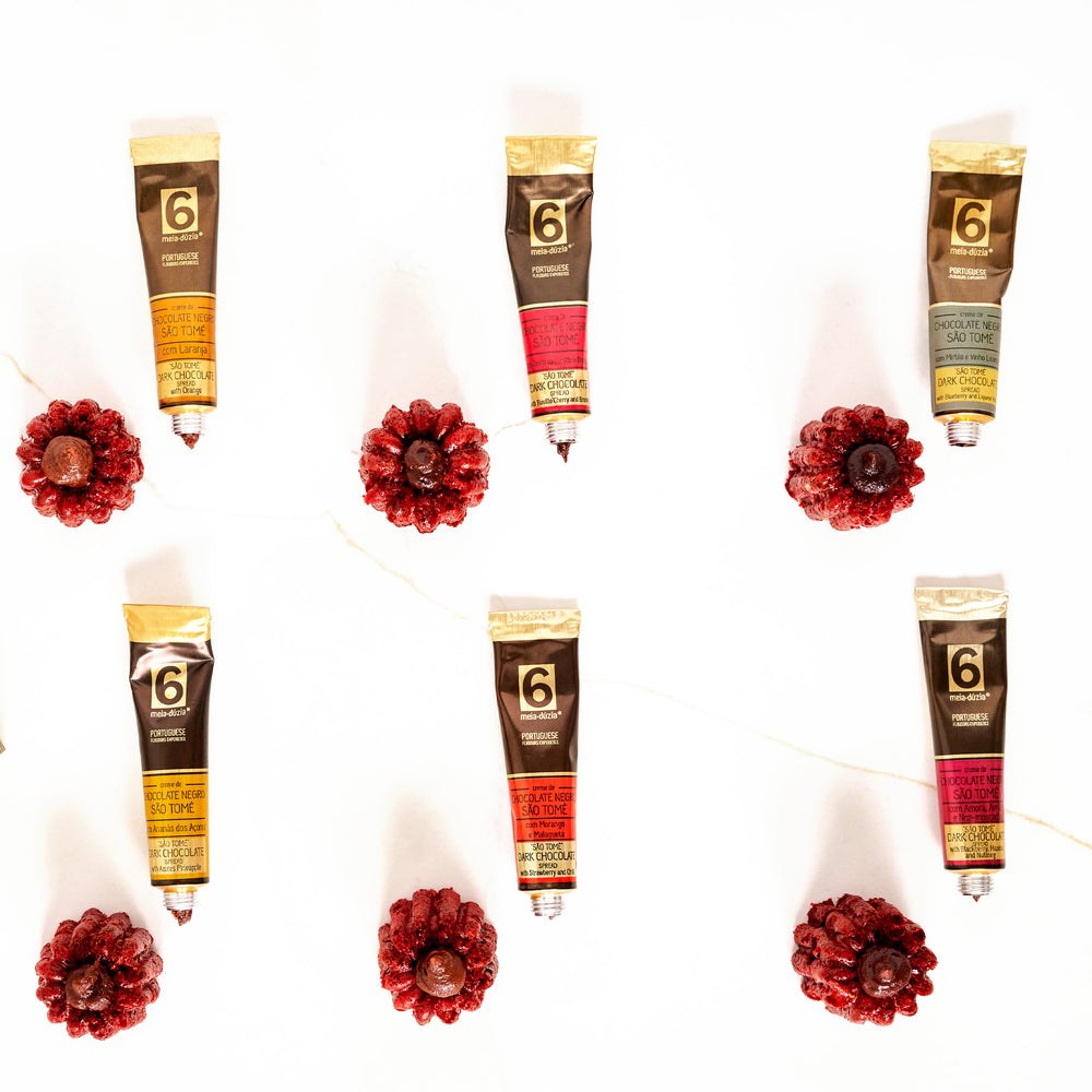 
                  
                    Travel Kit 6 Dark Chocolates São Tomé - Portuguese Tiles - Gift from Portugal
                  
                