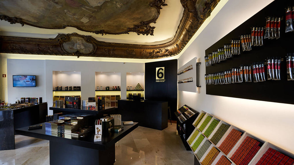 Interior da loja meia.dúzia® Santa Catarina no Porto, Portugal