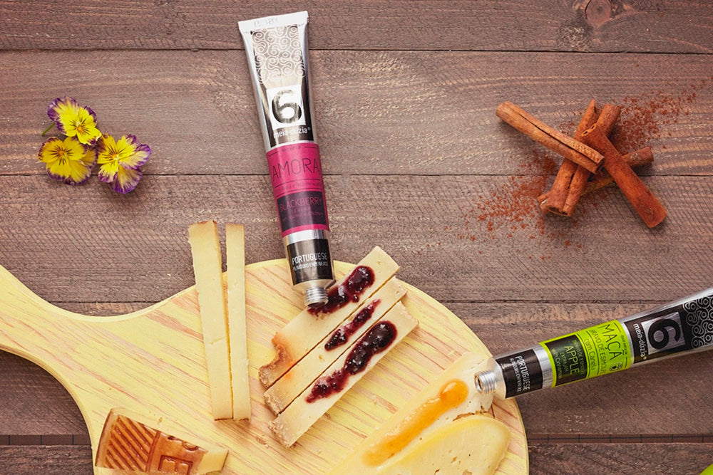 Tábua de queijos espanhois com compota de maçã Bravo de Esmolfe com canela meia.dúzia