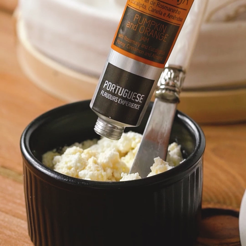 
                  
                    Load and play video in Gallery viewer, PACK 3 Portuguese Artisanal Jams – Christmas Tree Edition
                  
                