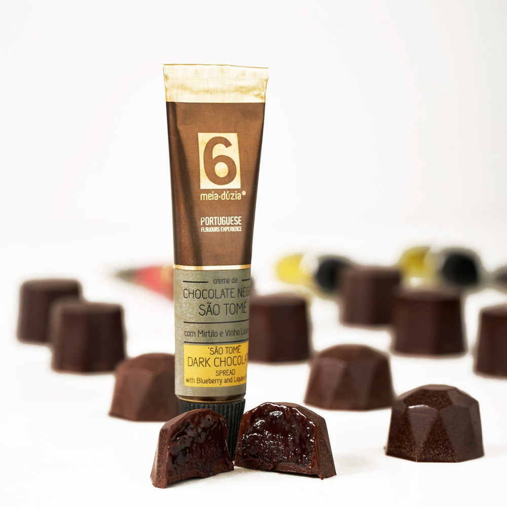 
                  
                    Box Experience: Travel Kit Chocolates – Limited Christmas Edition No. 2 + Crackers
                  
                