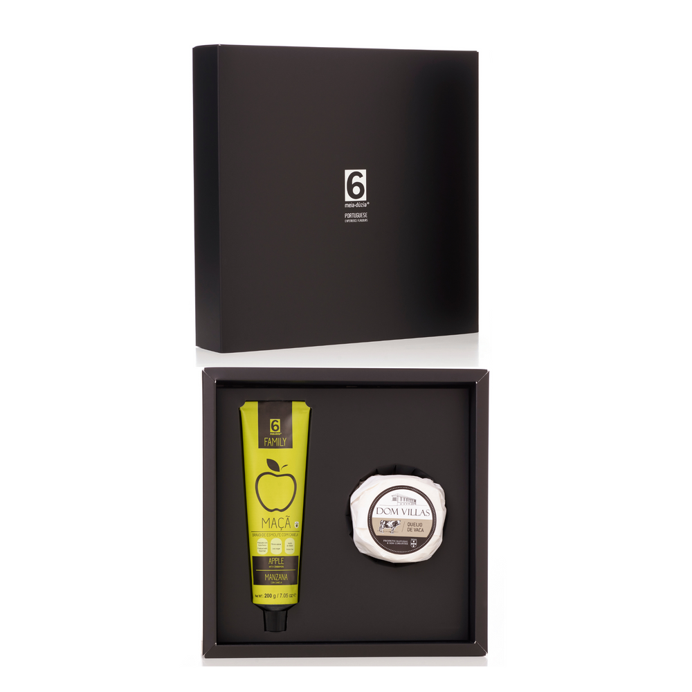 
                  
                    Box Gastronómica n.2: Queijo de Vaca + Doce de Maçã meia.dúzia®. Experiência para amantes de queijos. Harmonize o queijo de vaca, com tempo de cura mais reduzido de textura mais macia e de sabor mais adocicado com a compota de Maçã Bravo de Esmolfe e Canela.
                  
                