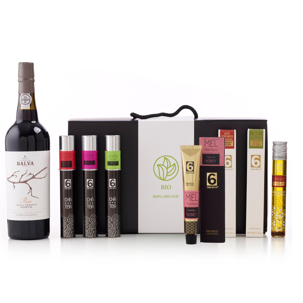 
                  
                    Cabaz BIO 100% Orgânico - Experiência Gastronómica 2 meia.dúzia®. Ideal para experiências gastronómicas mais saudáveis.
                  
                