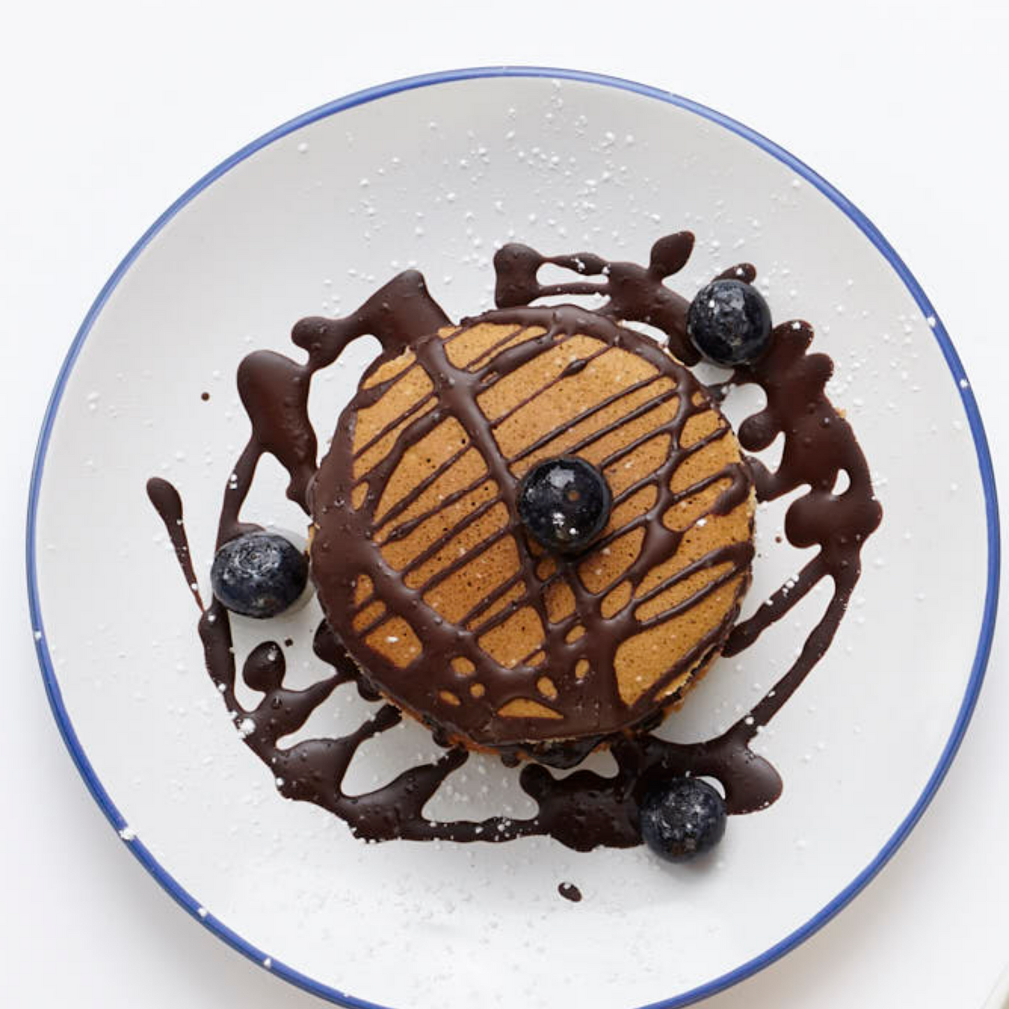 panquecas com mirtilos e creme de chocolate negro com mirtilo e vinho do Porto meia.dúzia