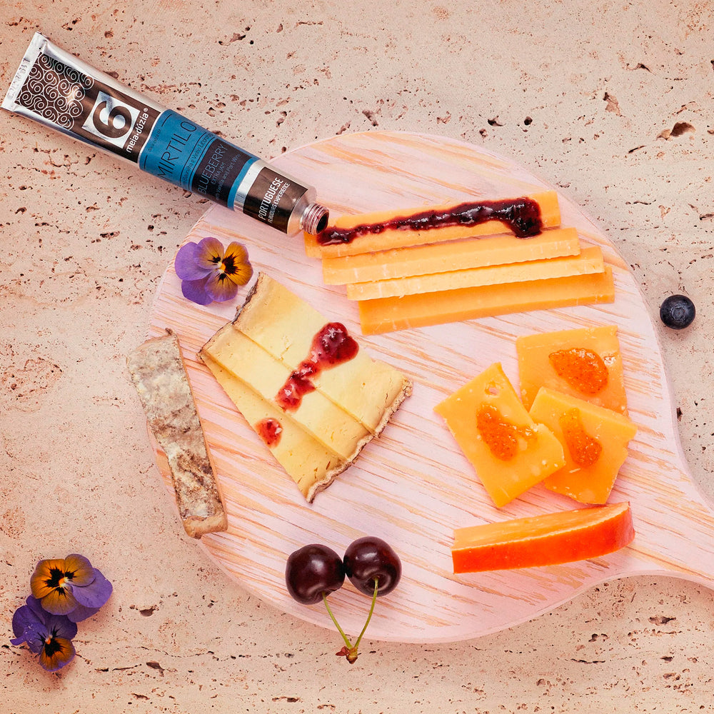 
                  
                    Blueberry Extra Jam with Vanilla and Liqueur Wine 
                  
                